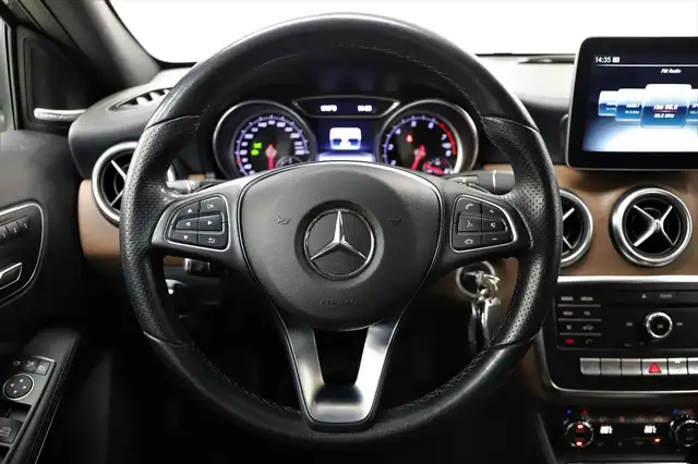 Mercedes-Benz A view 15