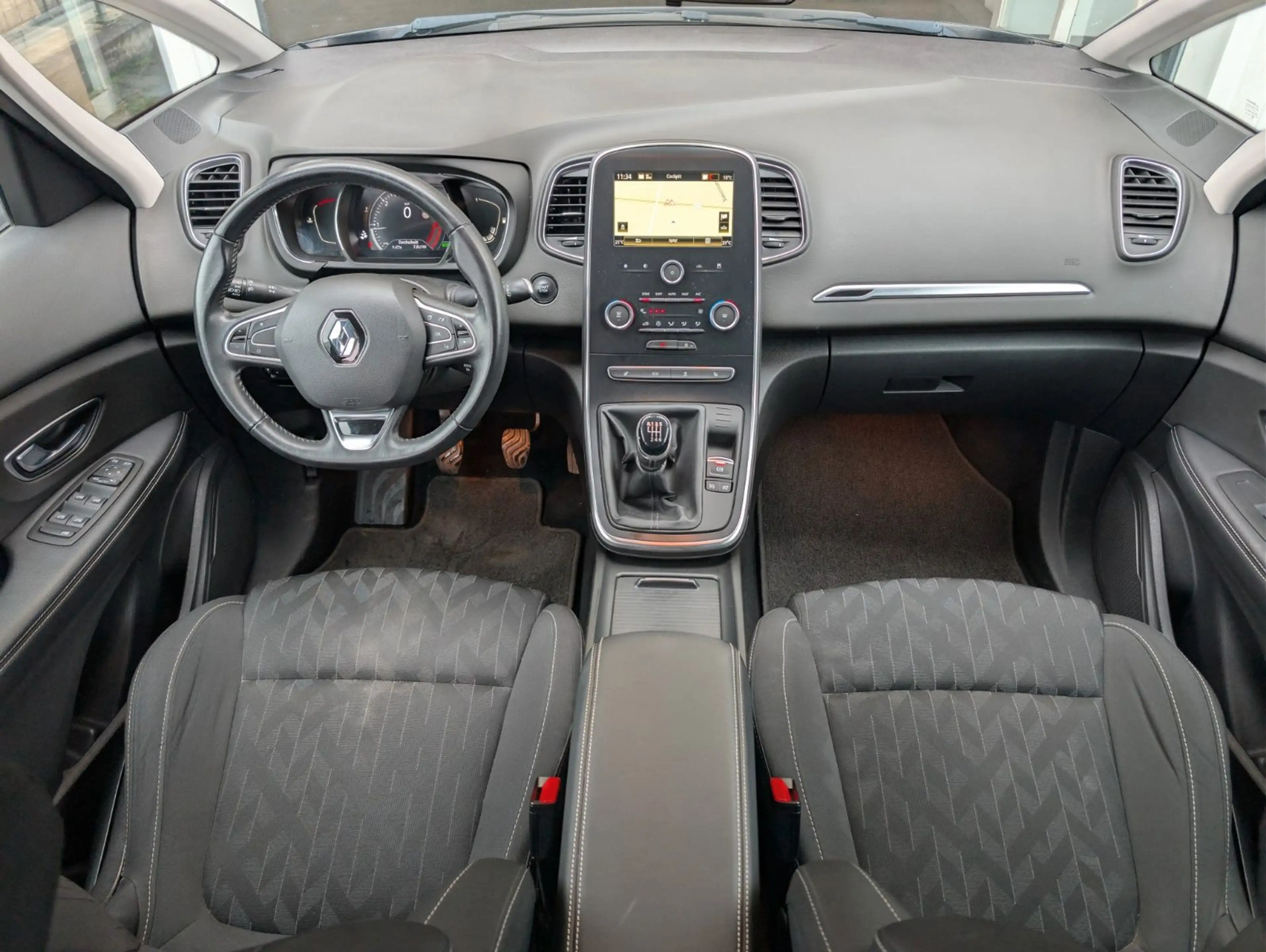 Renault Scenic IV 1.7 BLUE dCi 150 — photo 14