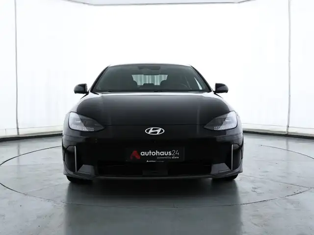 Hyundai IONIQ 6 view 2
