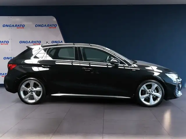 Audi A3 view 4