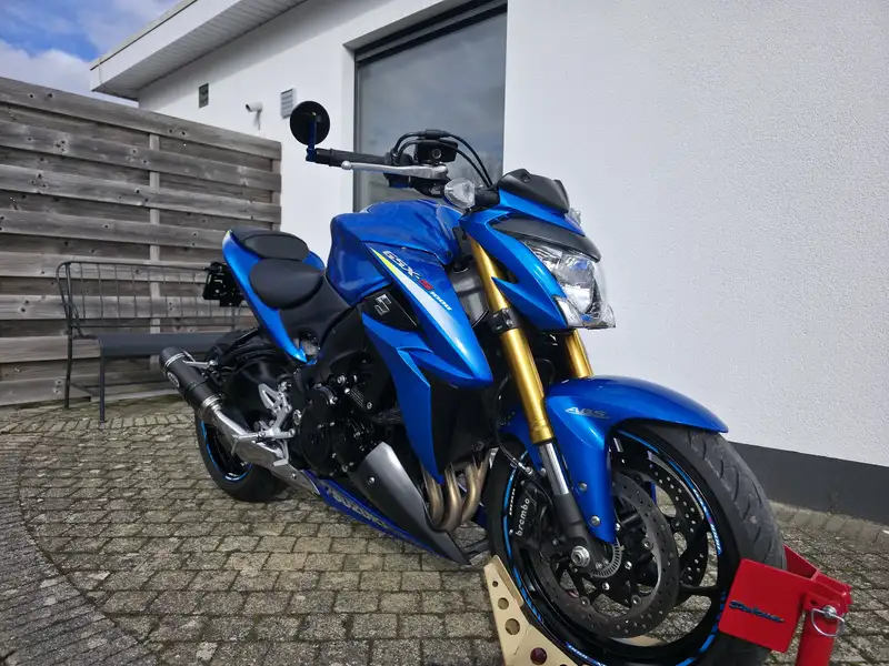 Suzuki GSX-S 1000 - foto 2