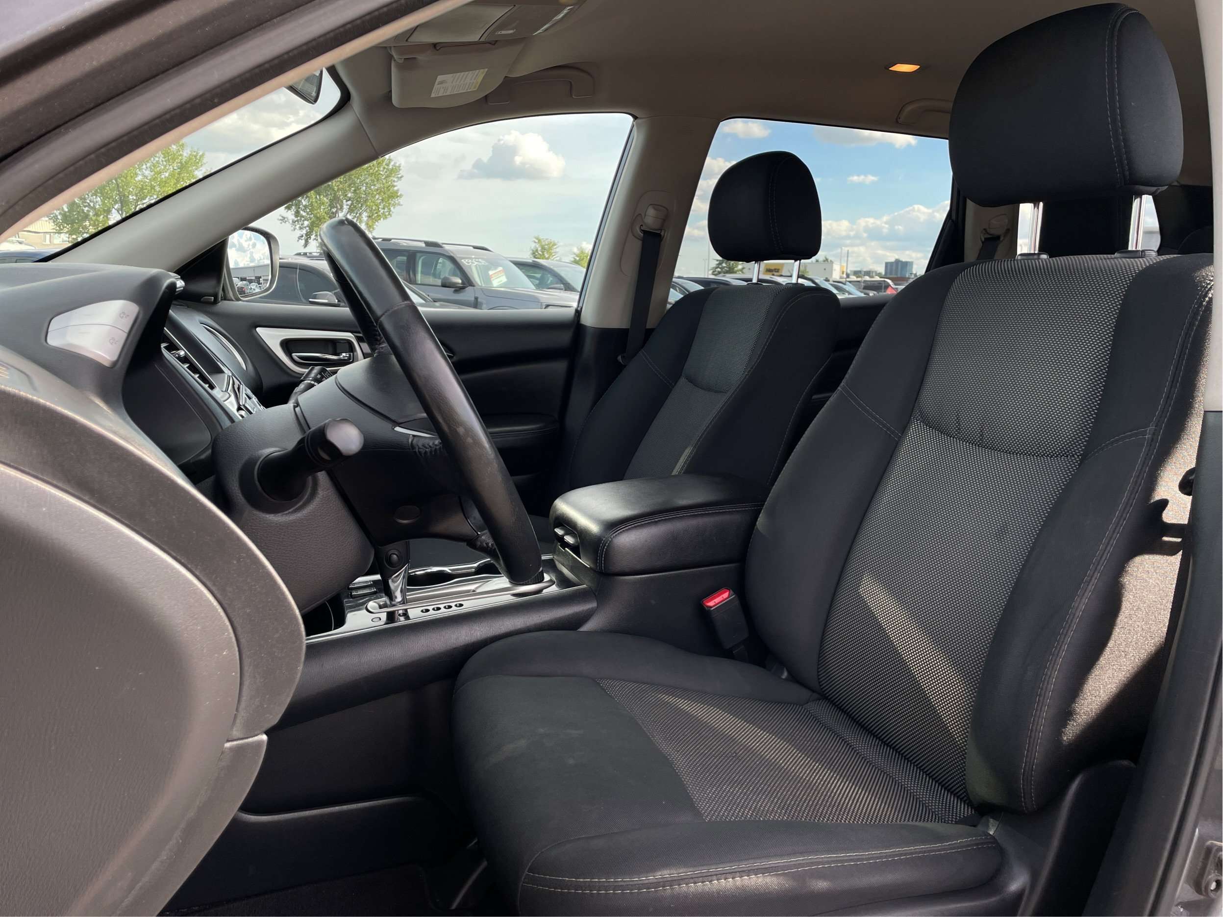 2018 Nissan Pathfinder 4x4 SV Tech — снимка 1
