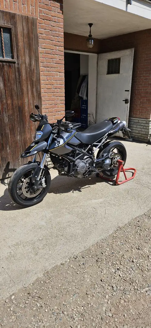 Ducati Hypermotard 796 Gris - 2
