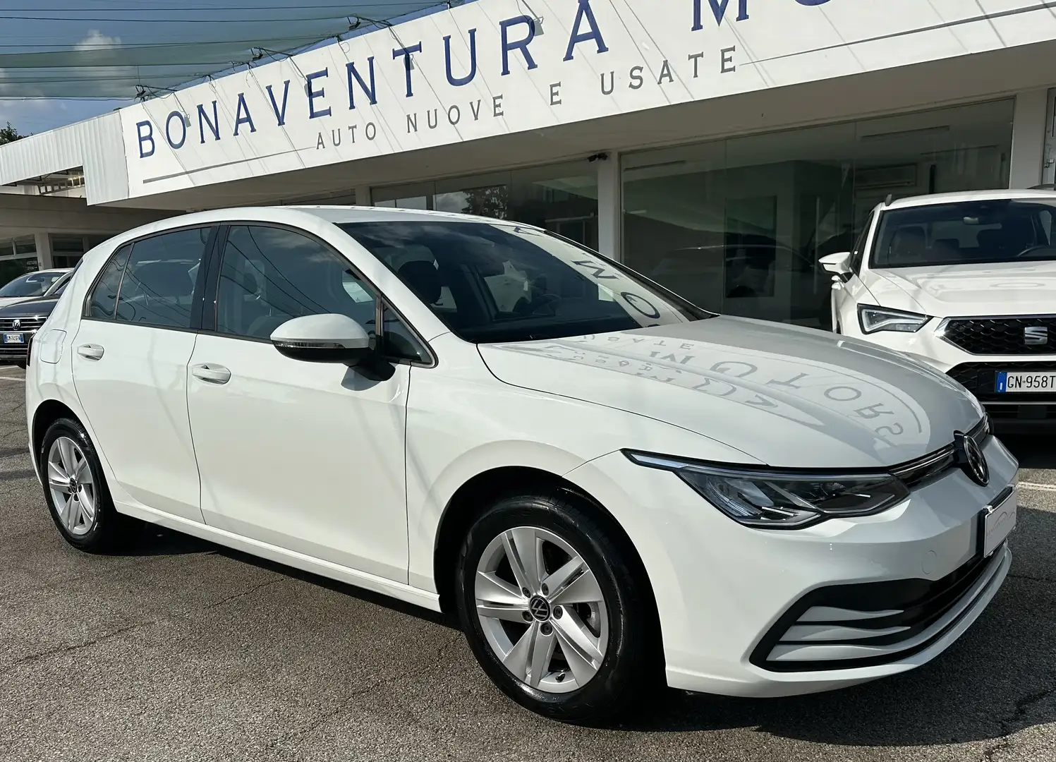 Volkswagen Golf 1.0 etsi evo Life 110cv dsg Weiß - 1