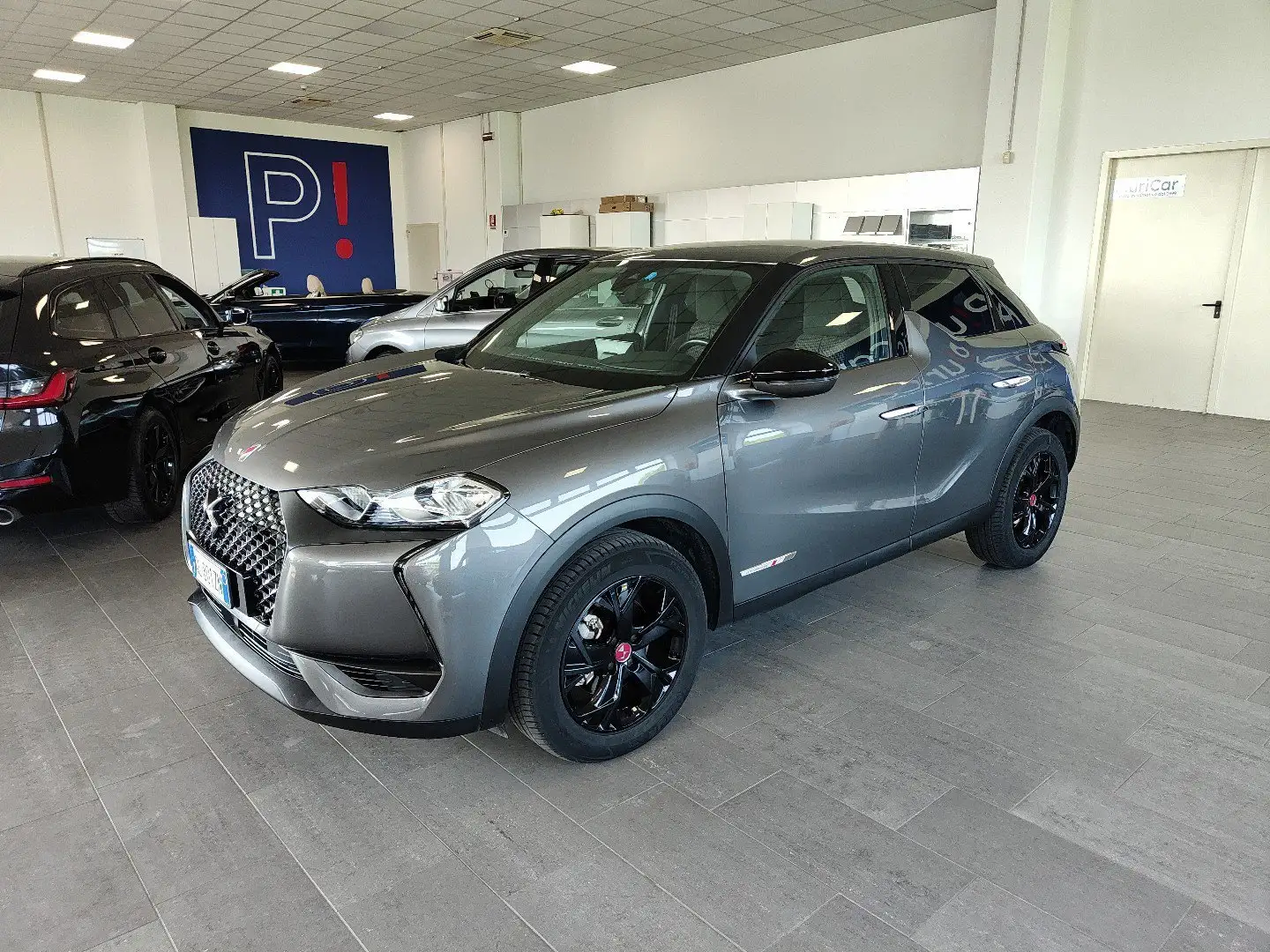 DS Automobiles DS 3 Crossback BlueHDi 130cv Performance Line Auto Pelle/Tessuto Grigio - 1