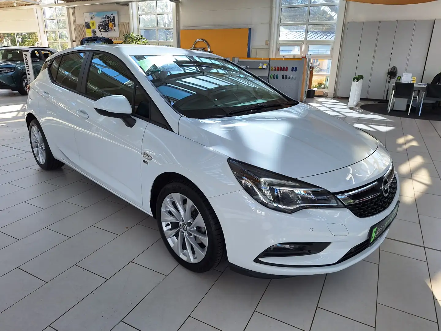 Opel Astra K 1.4 Turbo 120 Jahre Ink. Big Deal Wit - 2