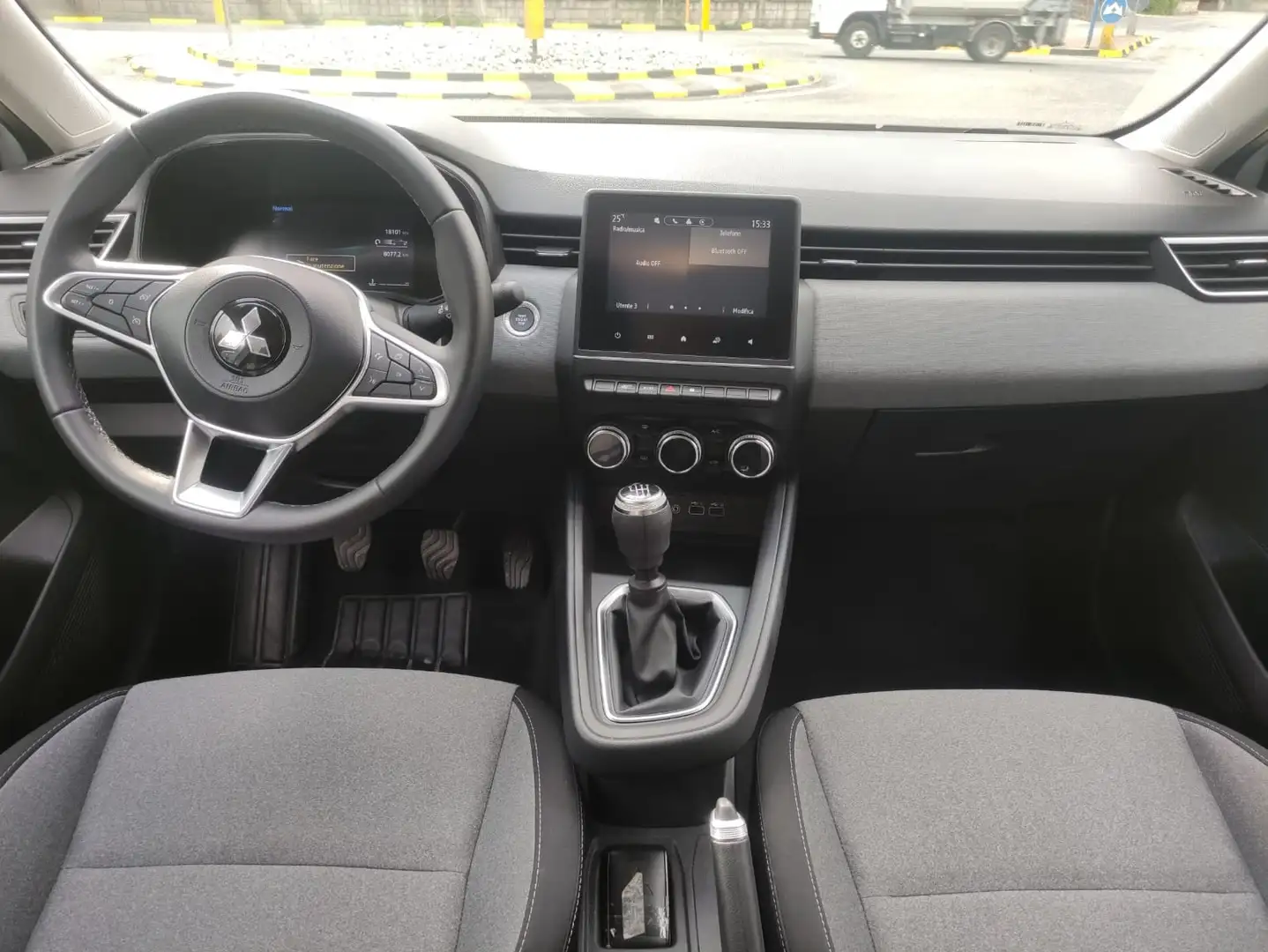 Mitsubishi Colt 1.0L turbo 90 CV Invite Weiß - 2