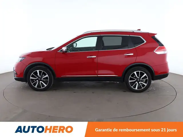 Nissan X-Trail view 3