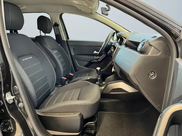 Dacia Duster view 10
