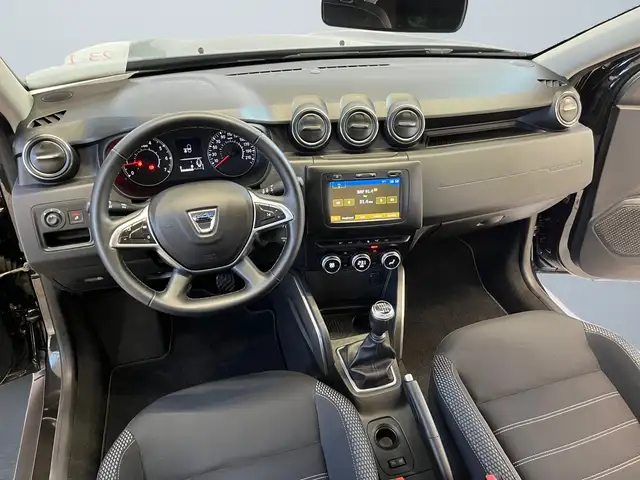 Dacia Duster view 8
