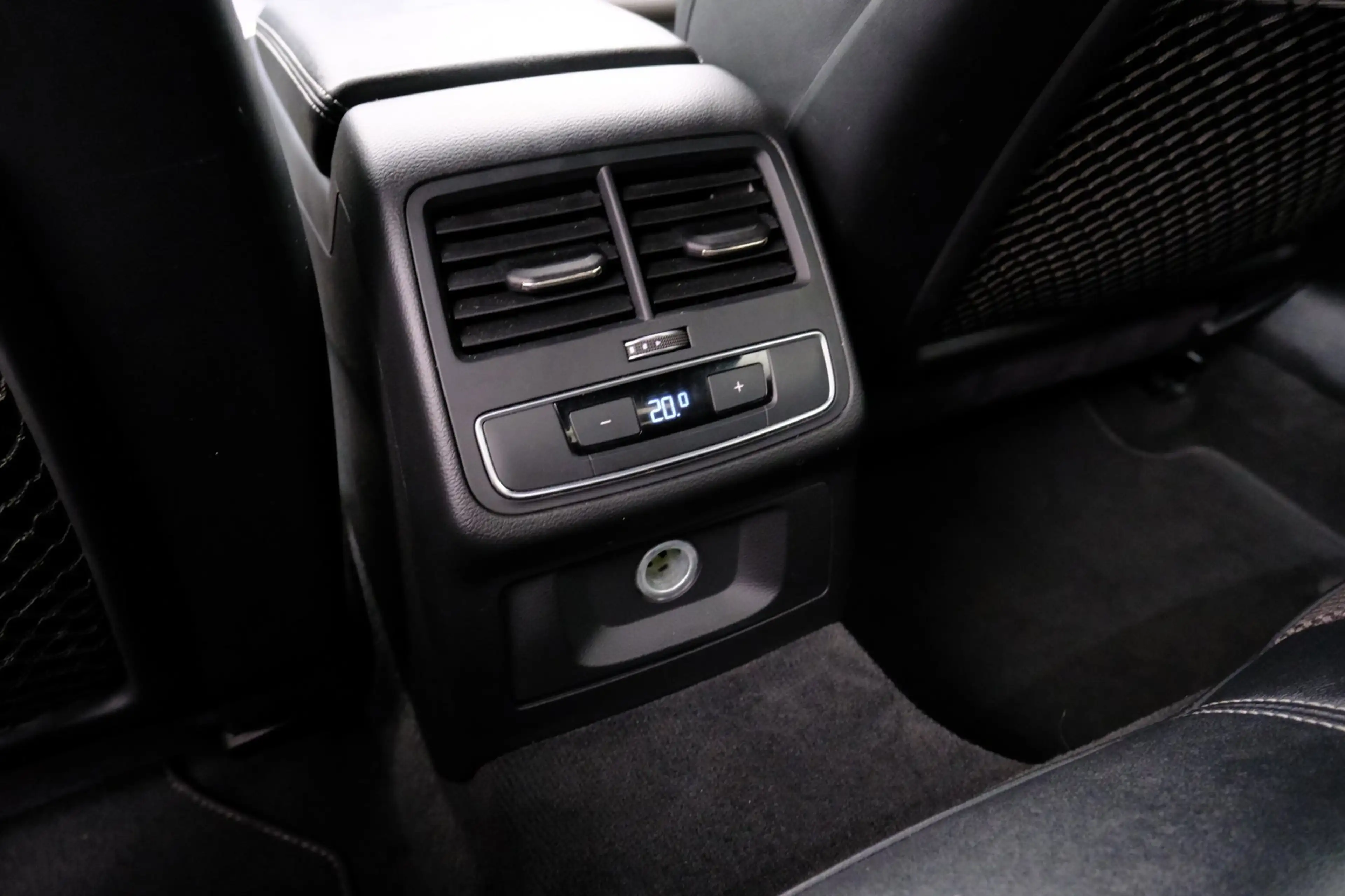 Audi A4 Limousine 1.4 TFSI Sport S line edition 150pk Aut. — photo 31