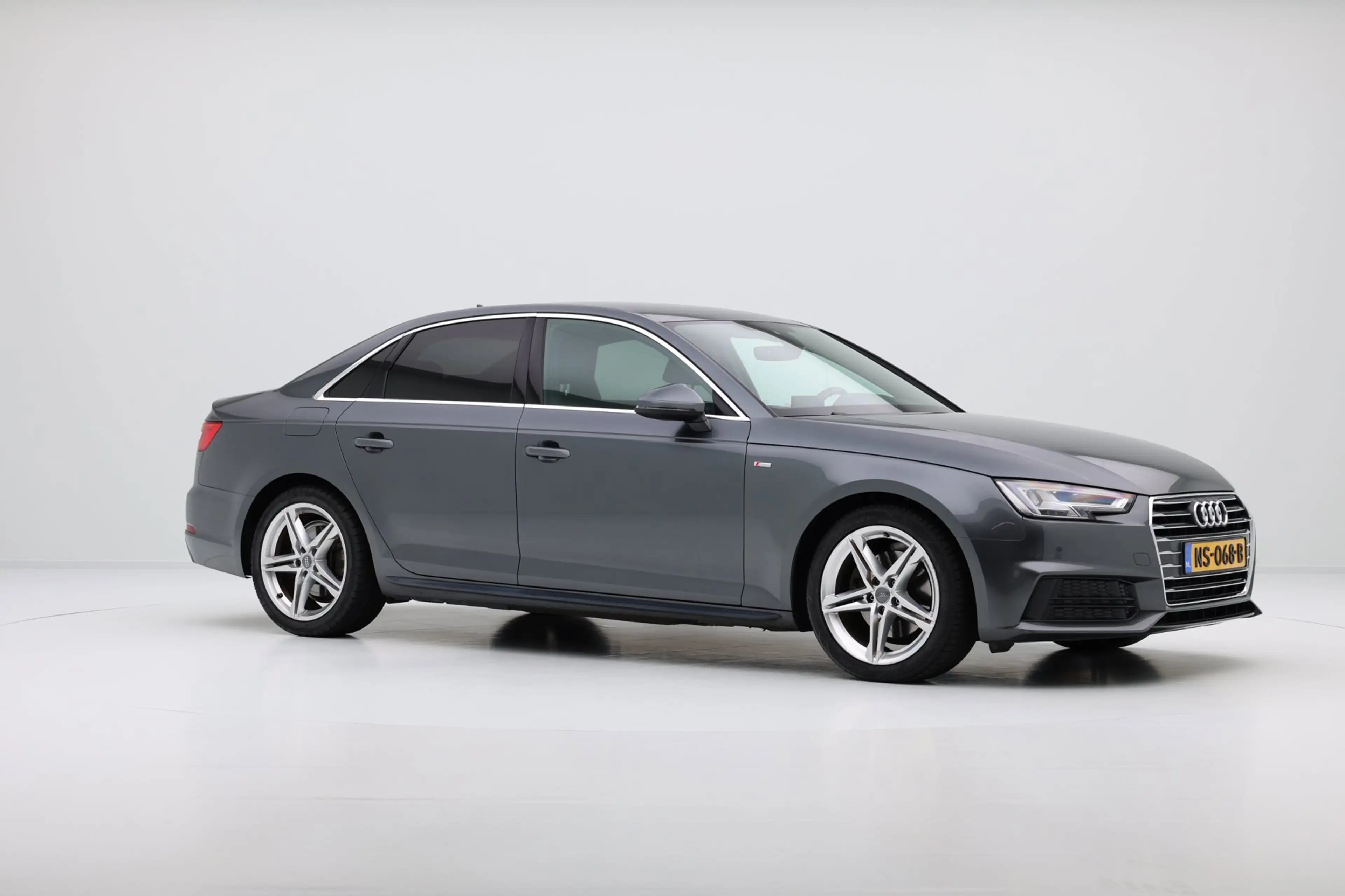 Audi A4 Limousine 1.4 TFSI Sport S line edition 150pk Aut. — photo 4