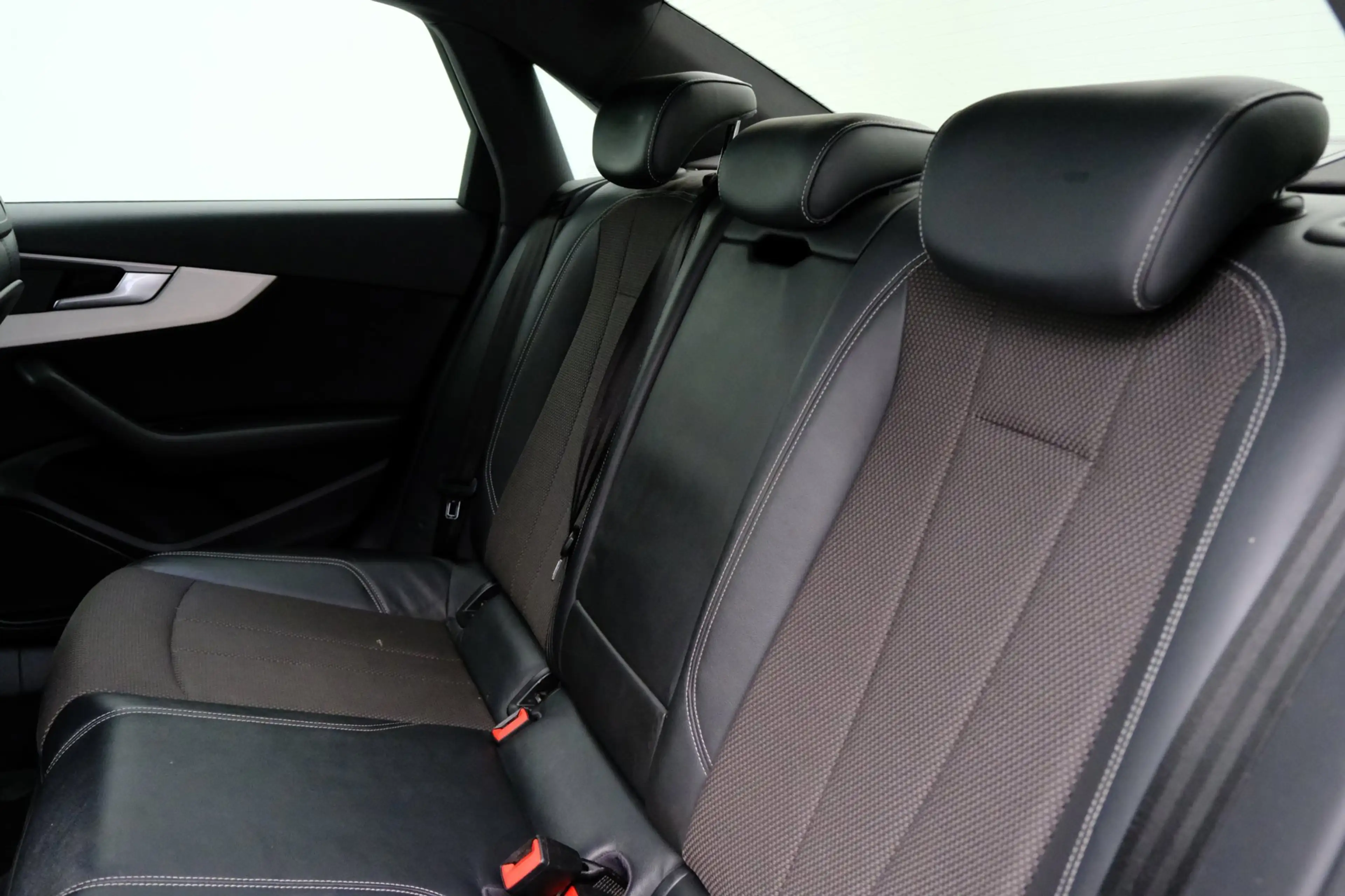 Audi A4 Limousine 1.4 TFSI Sport S line edition 150pk Aut. — photo 34