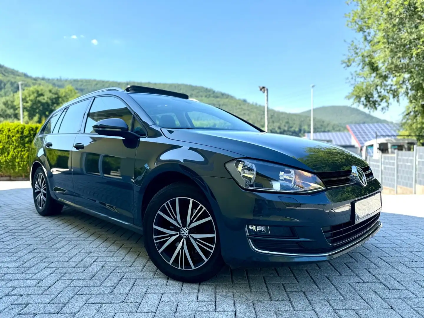 Volkswagen Golf VII Var.1.4 TSI Allstar Pano-Sthzg-Navi-AHK Grigio - 1