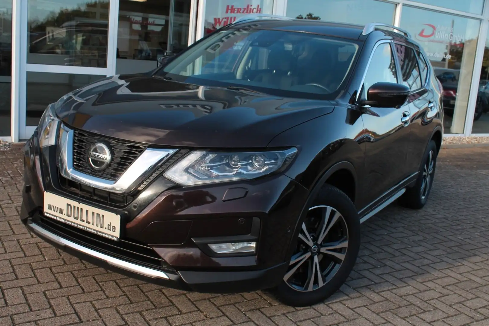 Nissan X-Trail N-Connecta 4x4 Automatik Braun - 2