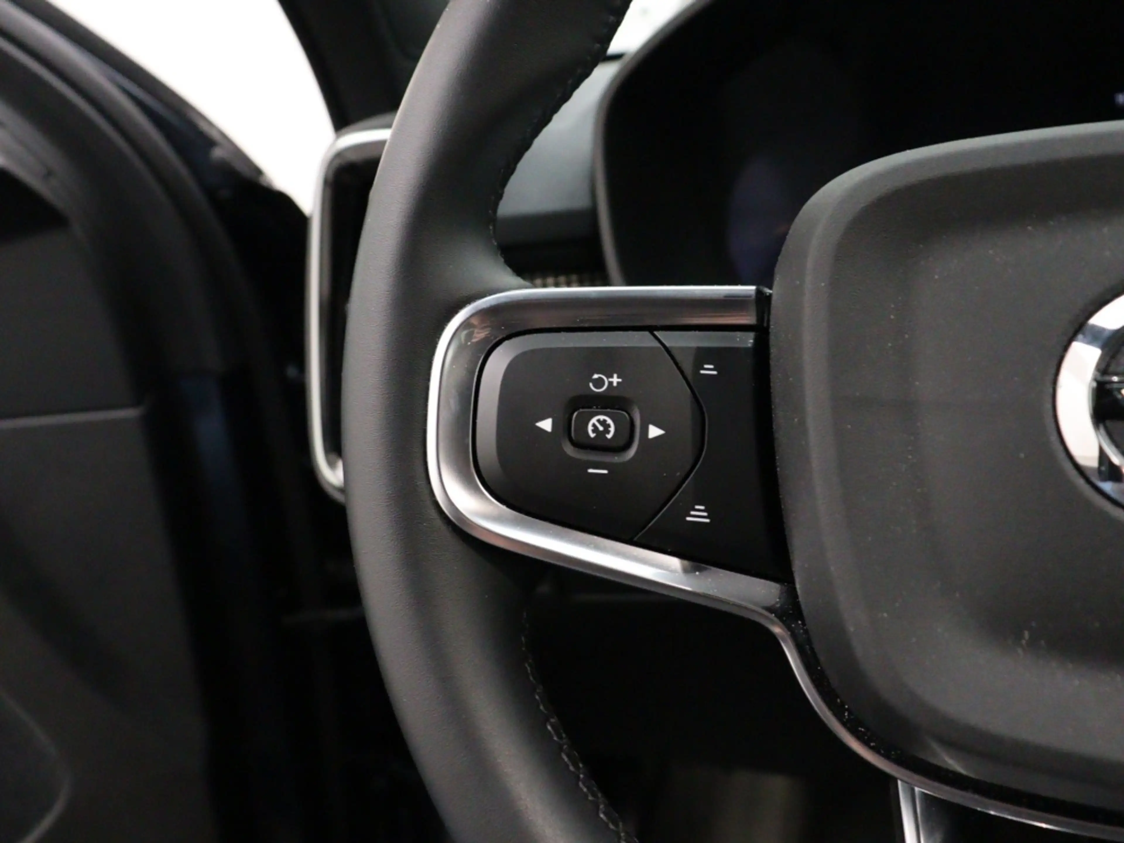 Volvo EX40 EXTENDED RANGE ULTRA SCHUIFDAK HARMAN KARDON ELEK. — photo 14