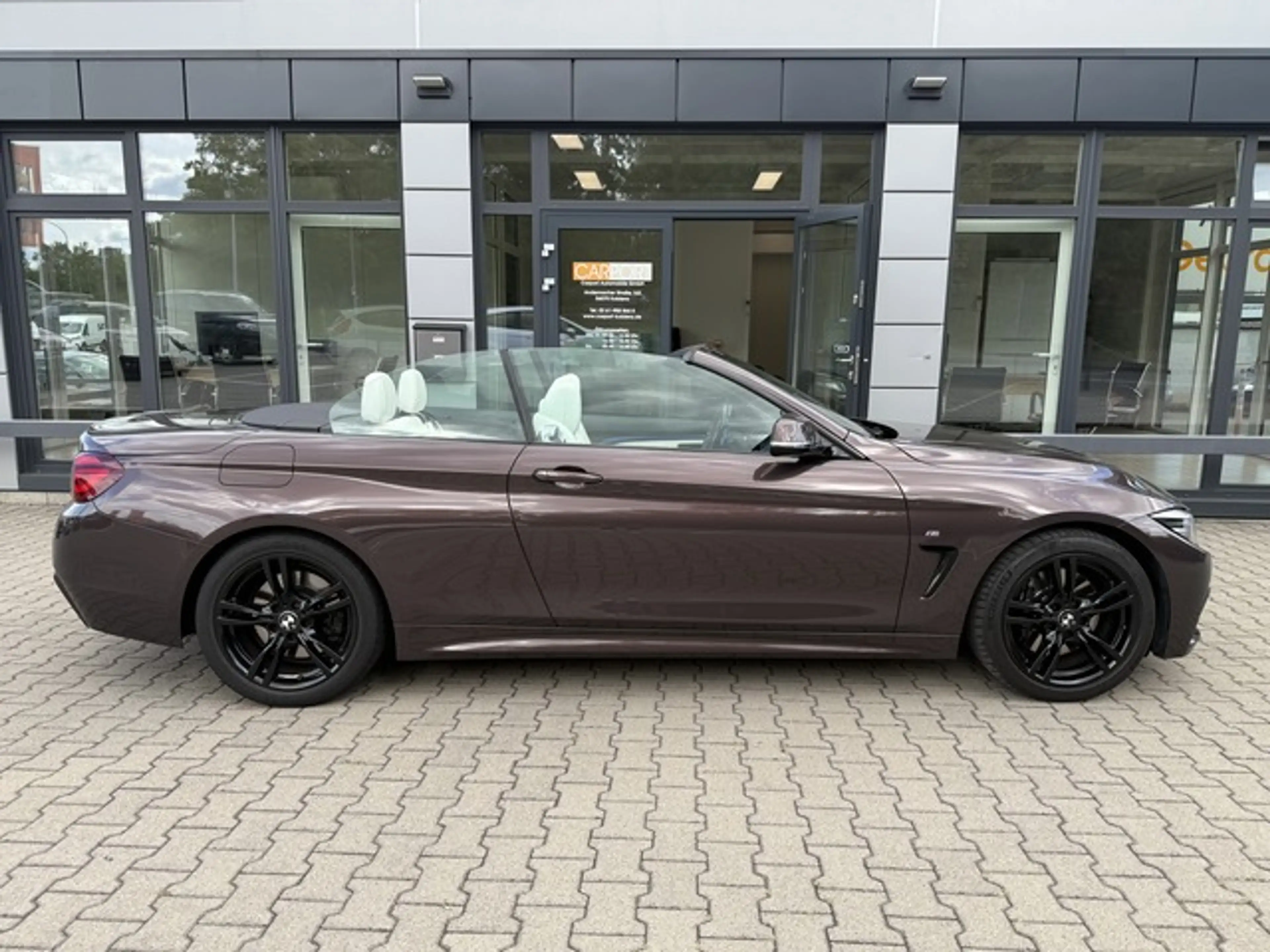 BMW 440 i M Sport Cabrio — photo 4