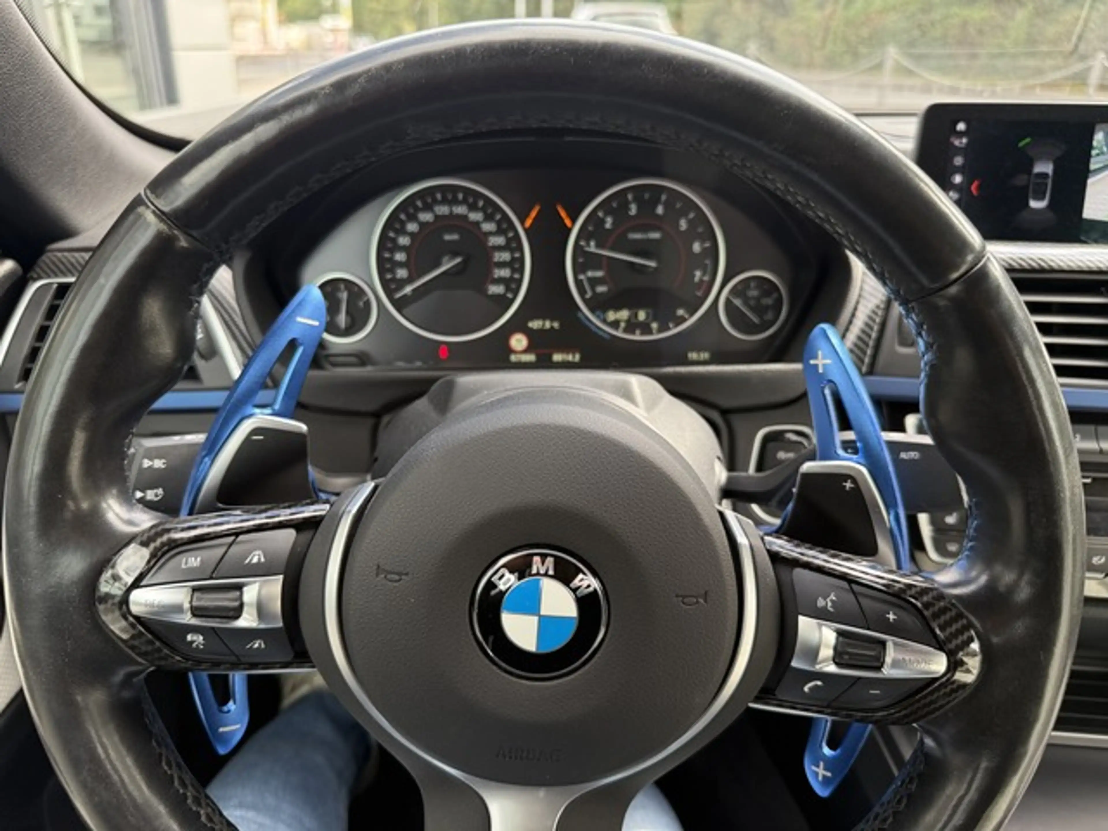 BMW 440 i M Sport Cabrio — photo 13