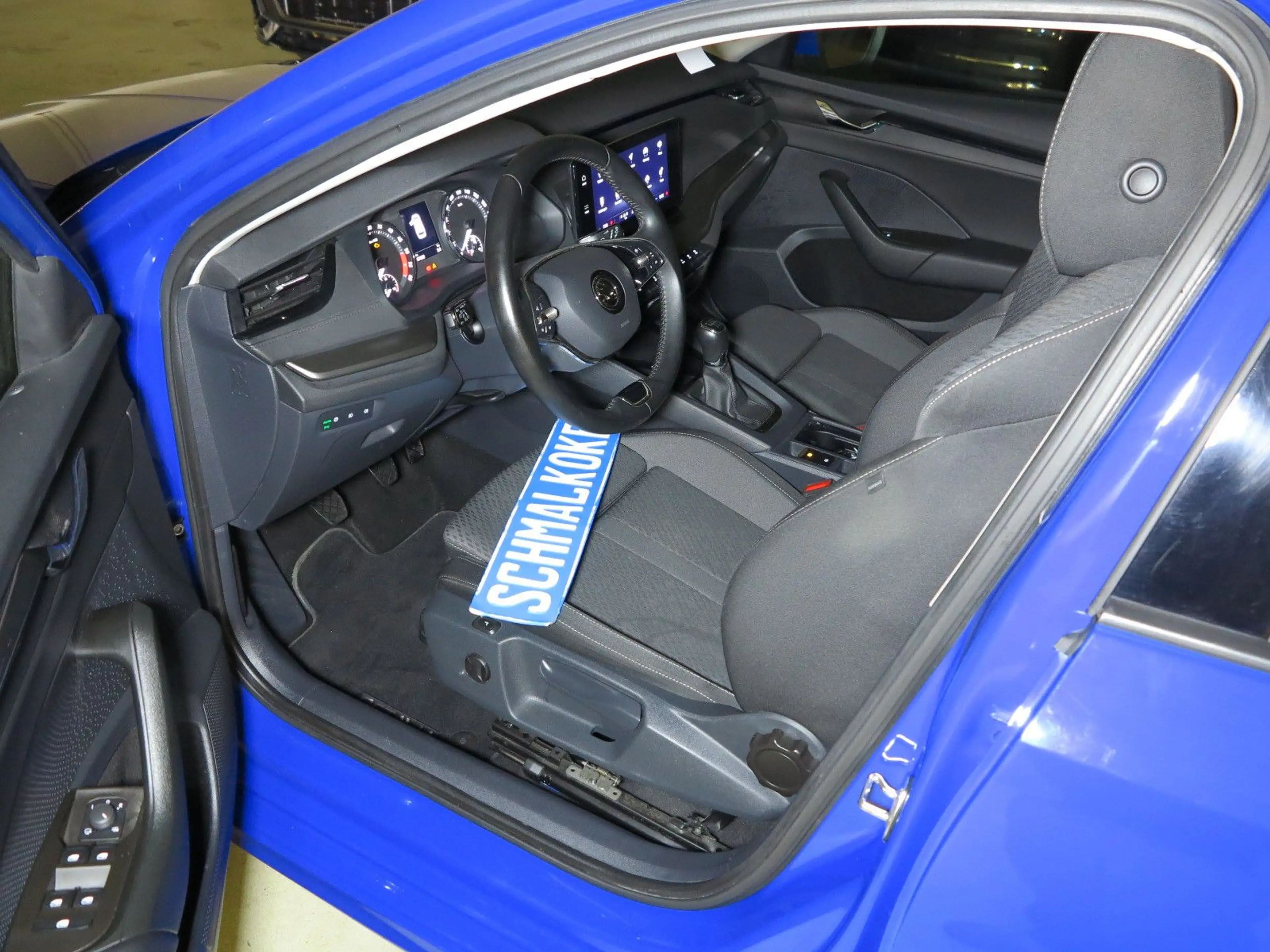 Skoda Octavia Combi TDI 2.0 SCR Ambition GRA DAB LM16 — photo 6