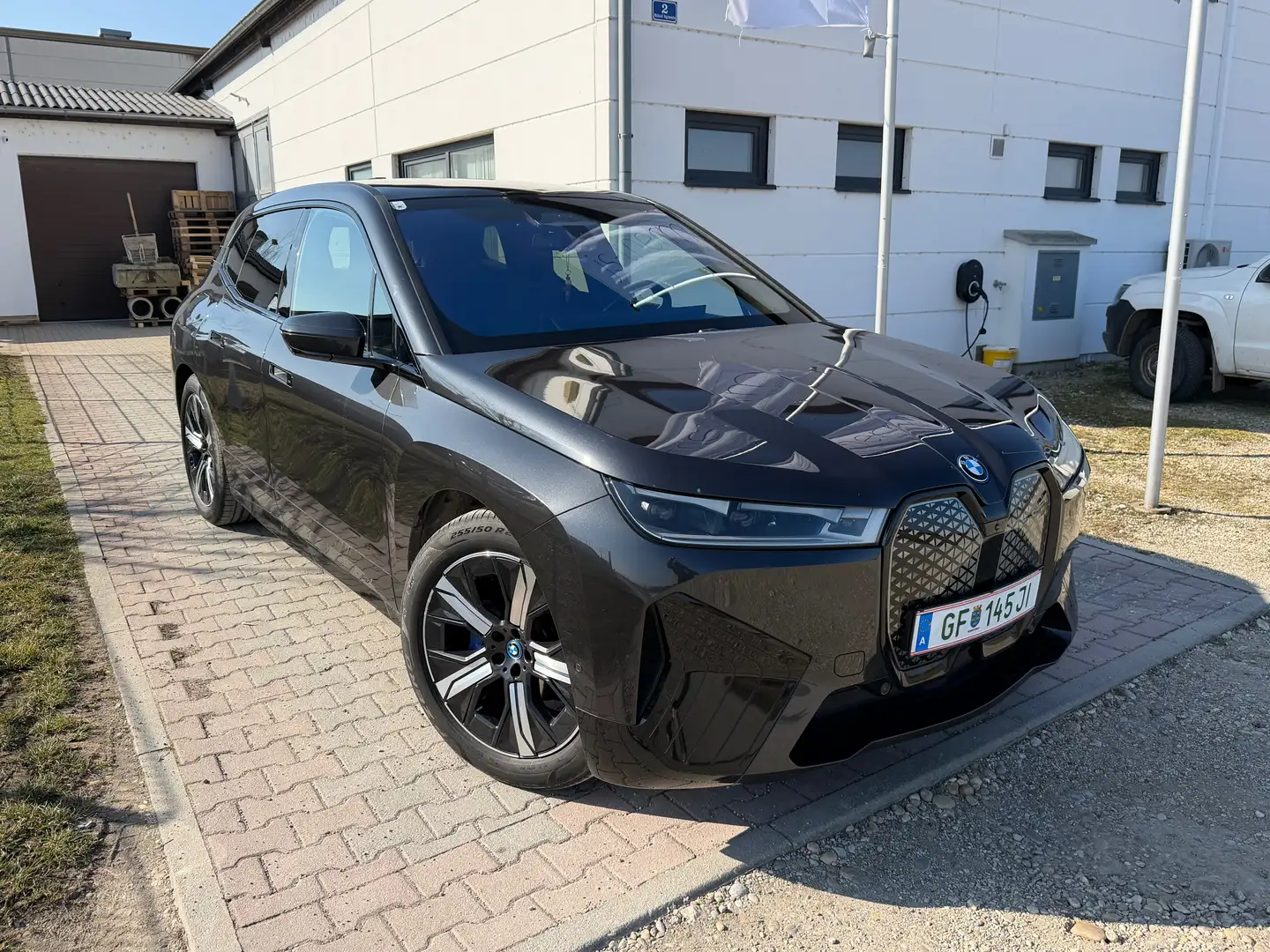BMW iX iX xDrive40 71kWh Grau - 1