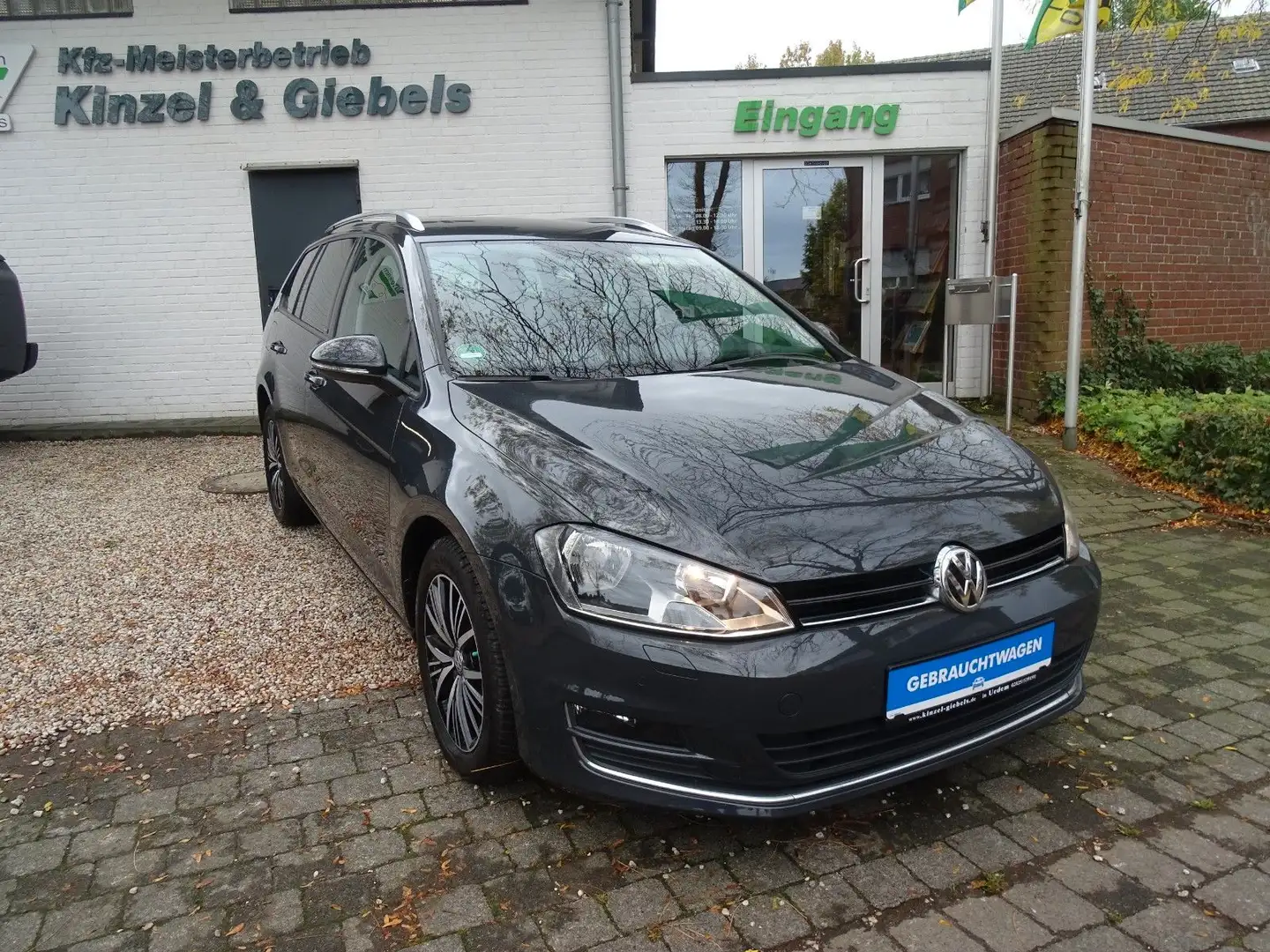 Volkswagen Golf VII Variant Allstar DSG Navi PDC Grau - 1