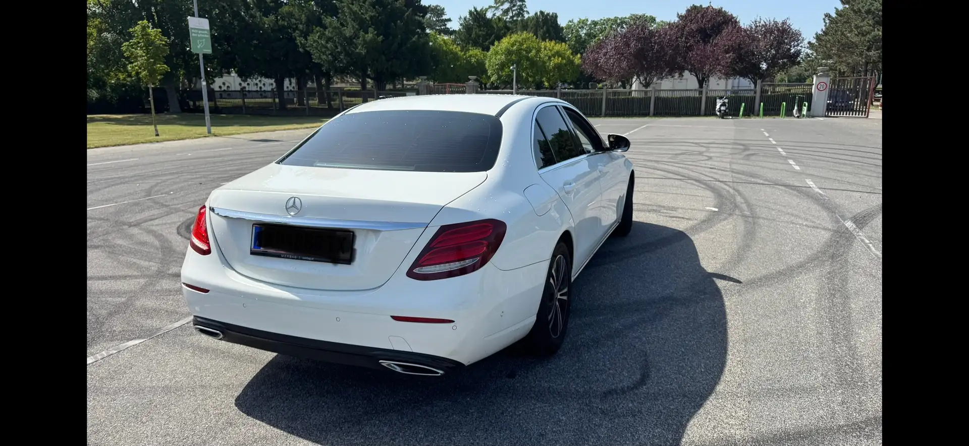 Mercedes-Benz E 220 d 9G-TRONIC Avantgarde - 1