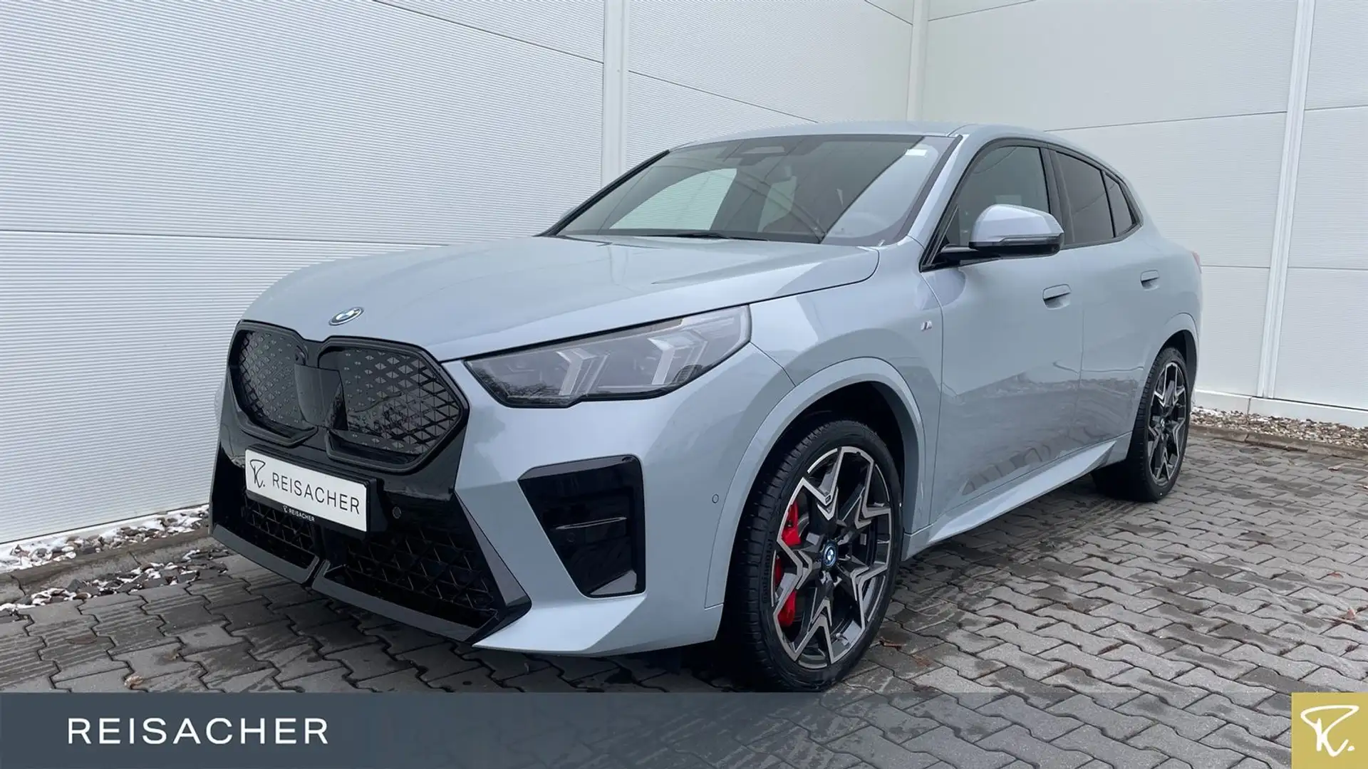 BMW X2 iX2 A xDrive30 M-Sport,M-Sport PRO,AHK,DAProf Grau - 1