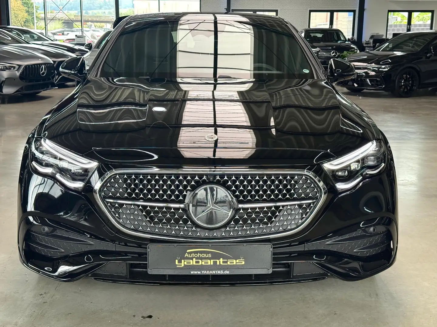 Mercedes-Benz E 300 de AMG Premium Night DISTRONIC Pro 360°-K KEYLESS- Schwarz - 2
