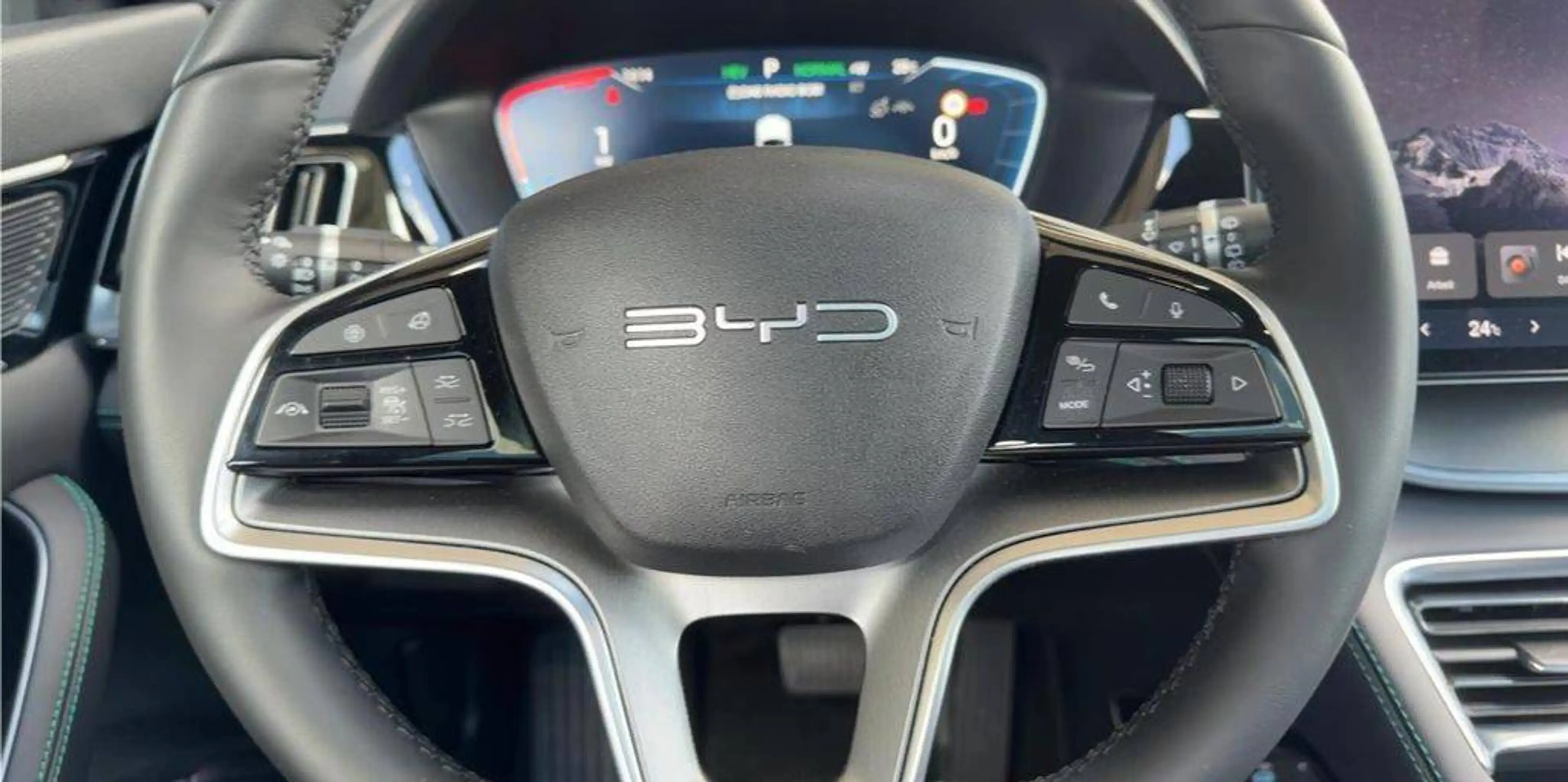 BYD Seal U 1.5 PHEV DM-i 135 kW Boost — photo 11