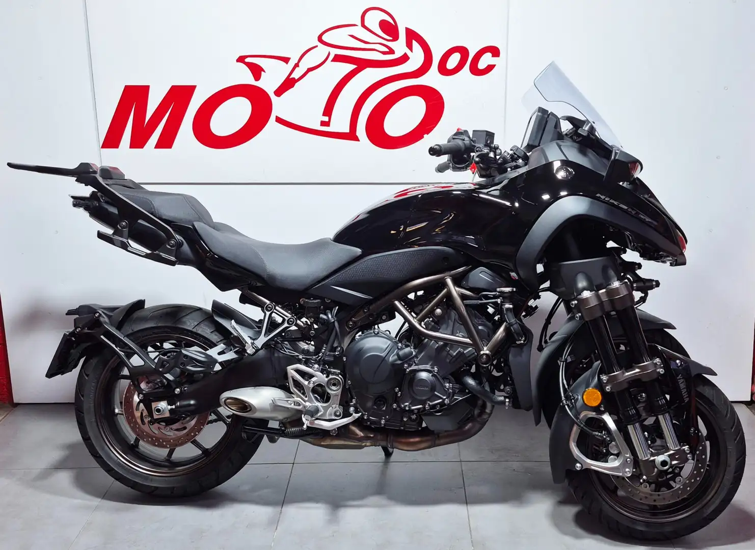 Yamaha Niken GT ***MOTODOC.BE*** Negro - 1