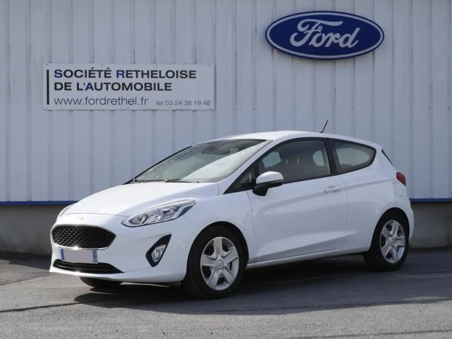 Ford Fiesta 1.5 TDCi 85ch Connect Business 3p Blanc - 1