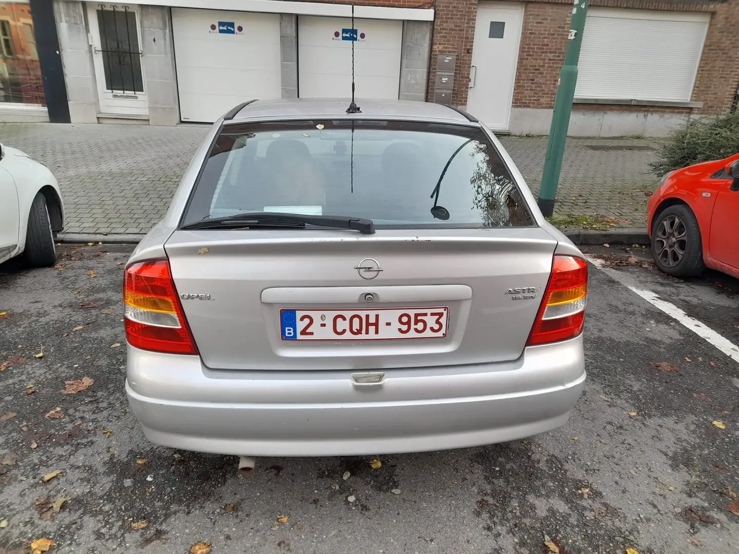 Opel Astra 1.6 Gris - 2