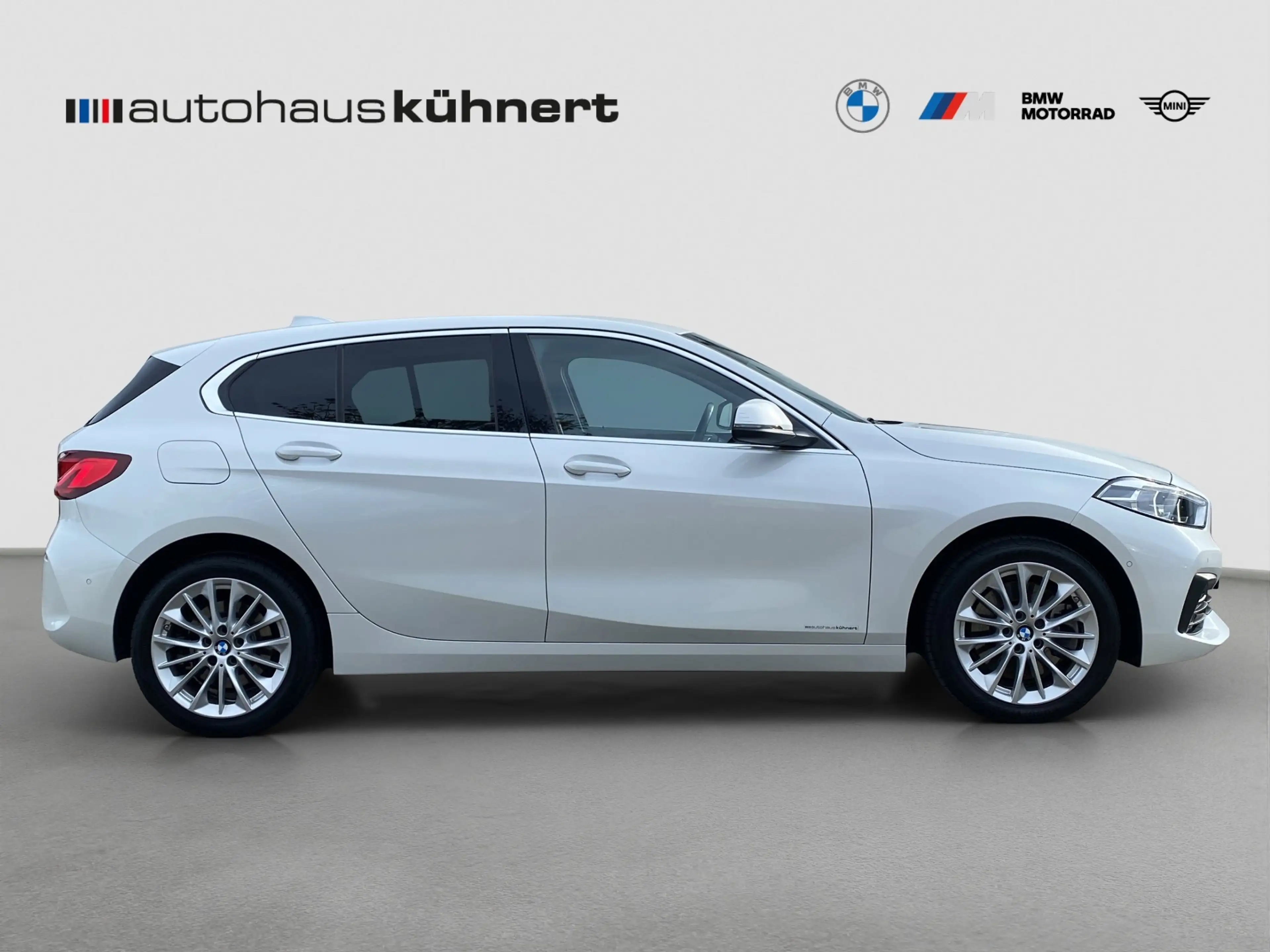 BMW 120 i Advantage LED ACC DrvAss HUD Navi RFK DAB — photo 8