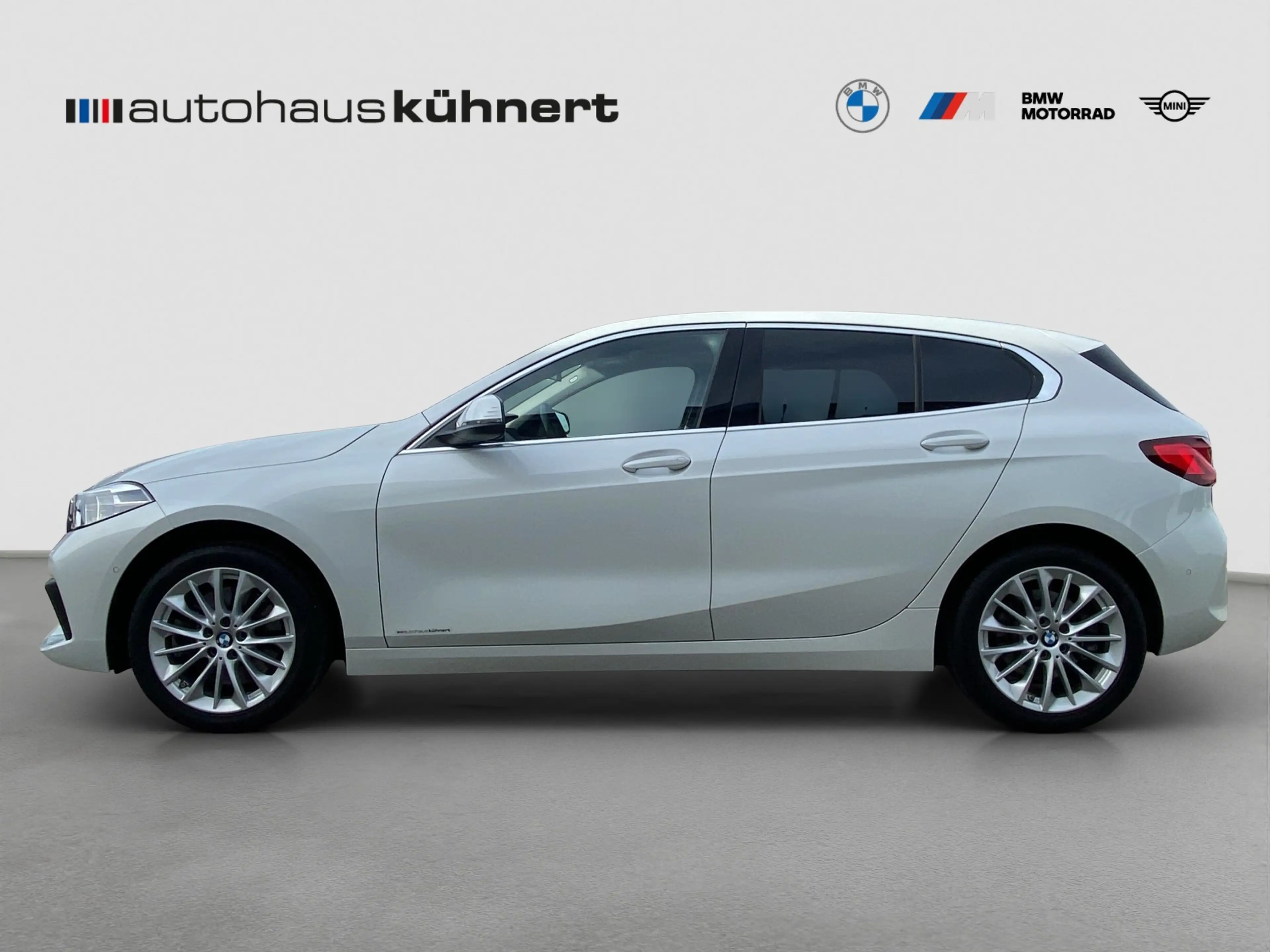 BMW 120 i Advantage LED ACC DrvAss HUD Navi RFK DAB — photo 4