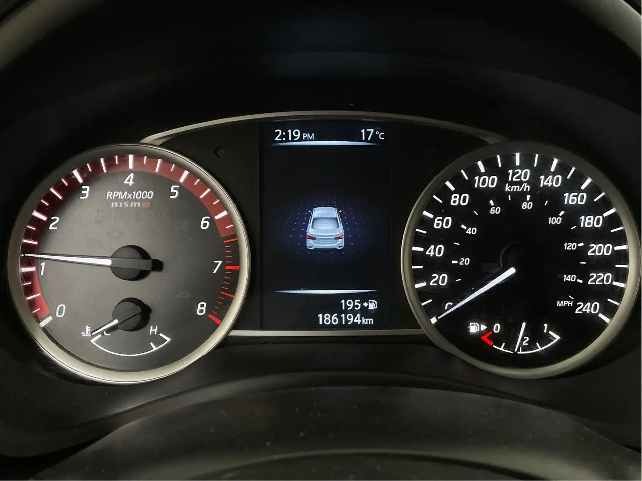 Nissan Sentra снимка Nissan Sentra
