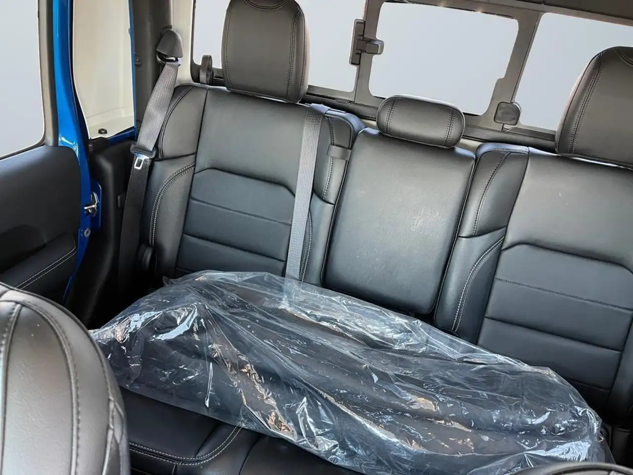 Jeep Gladiator photo Jeep Gladiator