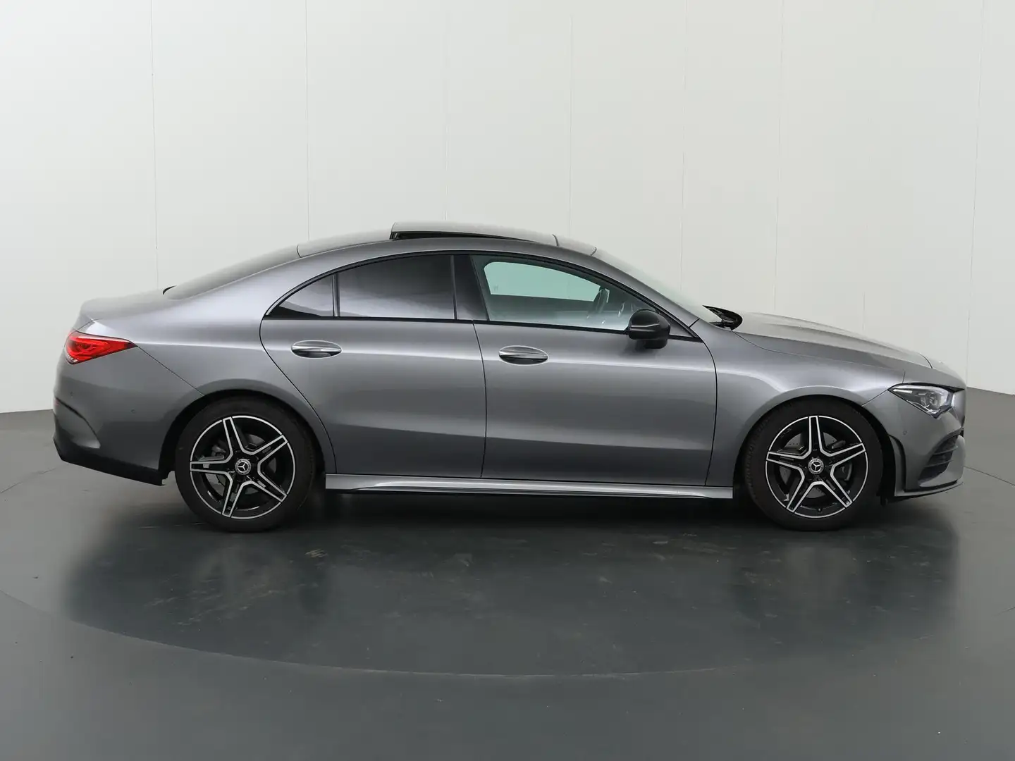 Mercedes-Benz CLA 200 Business Solution AMG | Panoramadak | Memory | Tre Grijs - 2