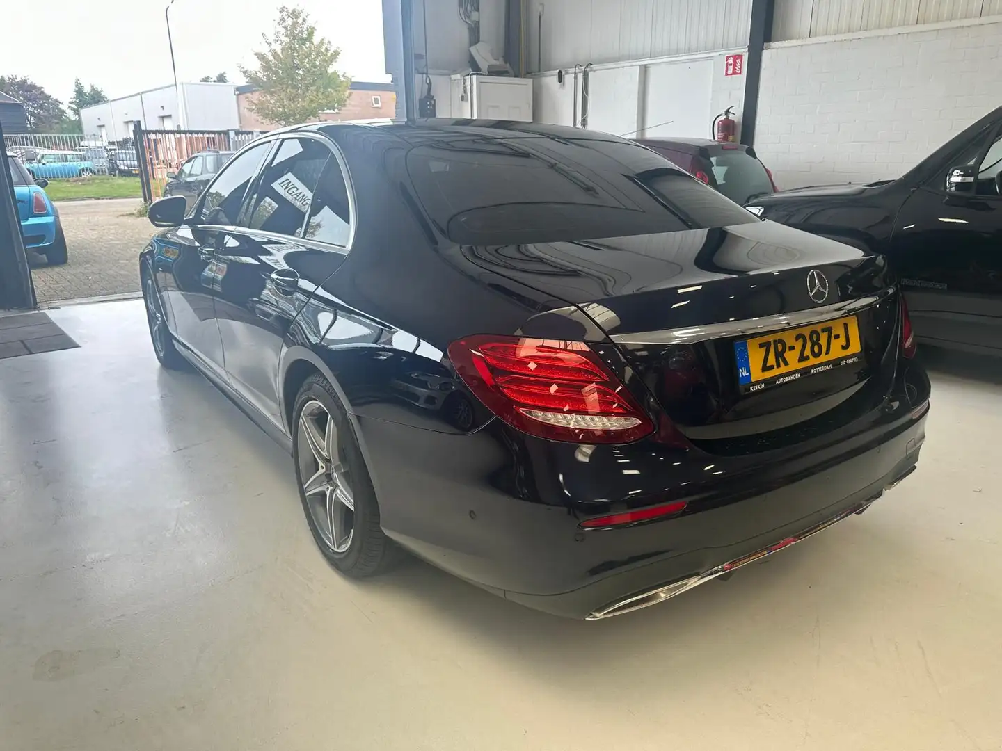 Mercedes-Benz E 300 e Business Solution AMG Bleu - 2