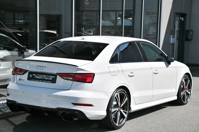 Audi RS3 view 4