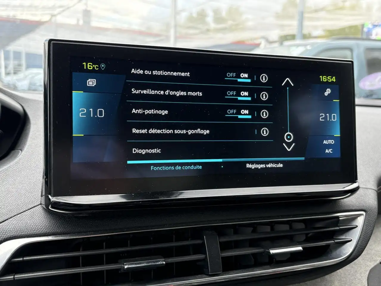 Peugeot 3008 3008 Plug-In Hybrid — photo 20