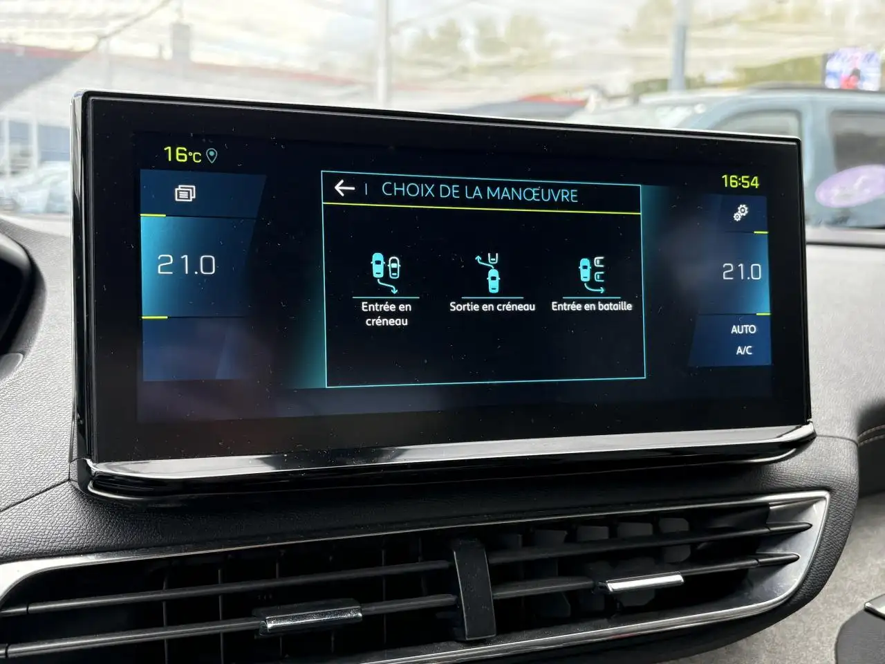 Peugeot 3008 3008 Plug-In Hybrid — photo 19