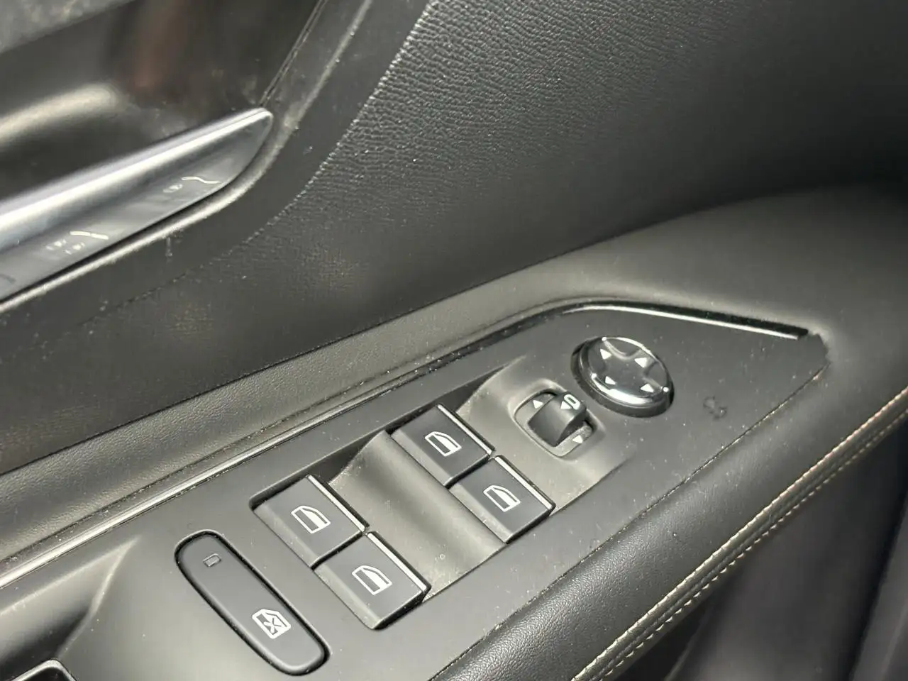 Peugeot 3008 3008 Plug-In Hybrid — photo 43