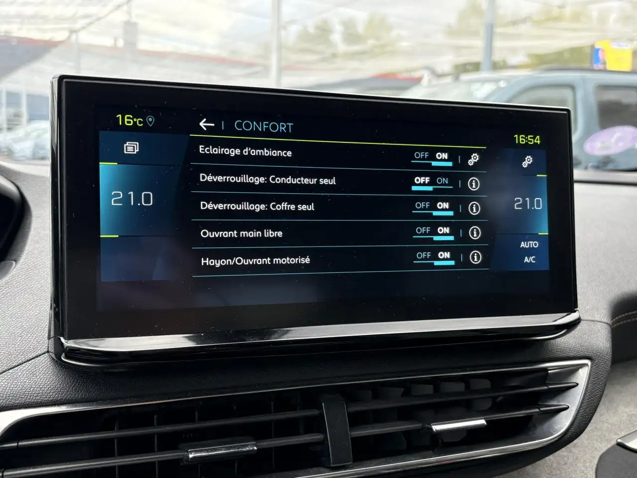 Peugeot 3008 3008 Plug-In Hybrid — photo 24