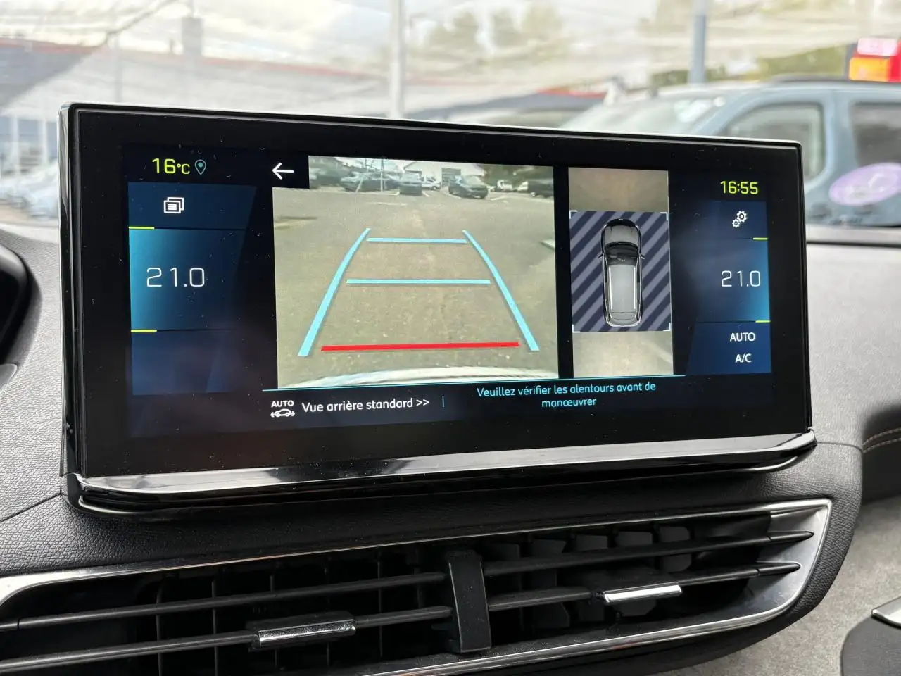 Peugeot 3008 3008 Plug-In Hybrid — photo 27