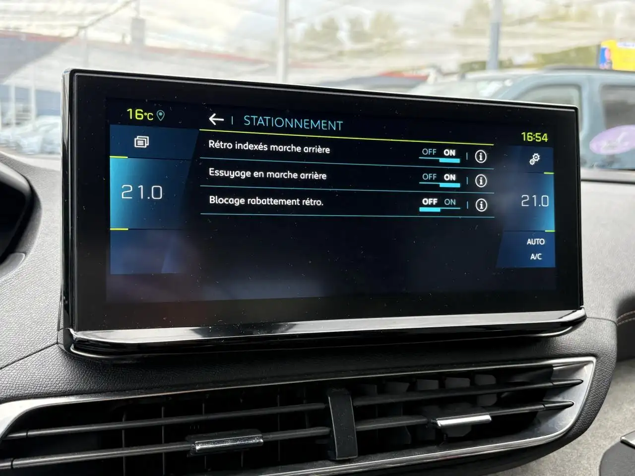Peugeot 3008 3008 Plug-In Hybrid — photo 22