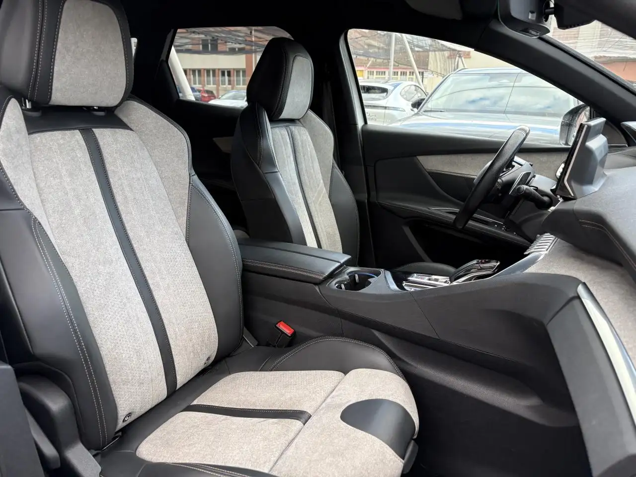Peugeot 3008 3008 Plug-In Hybrid — photo 7