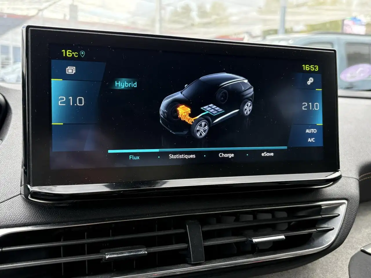 Peugeot 3008 3008 Plug-In Hybrid — photo 13