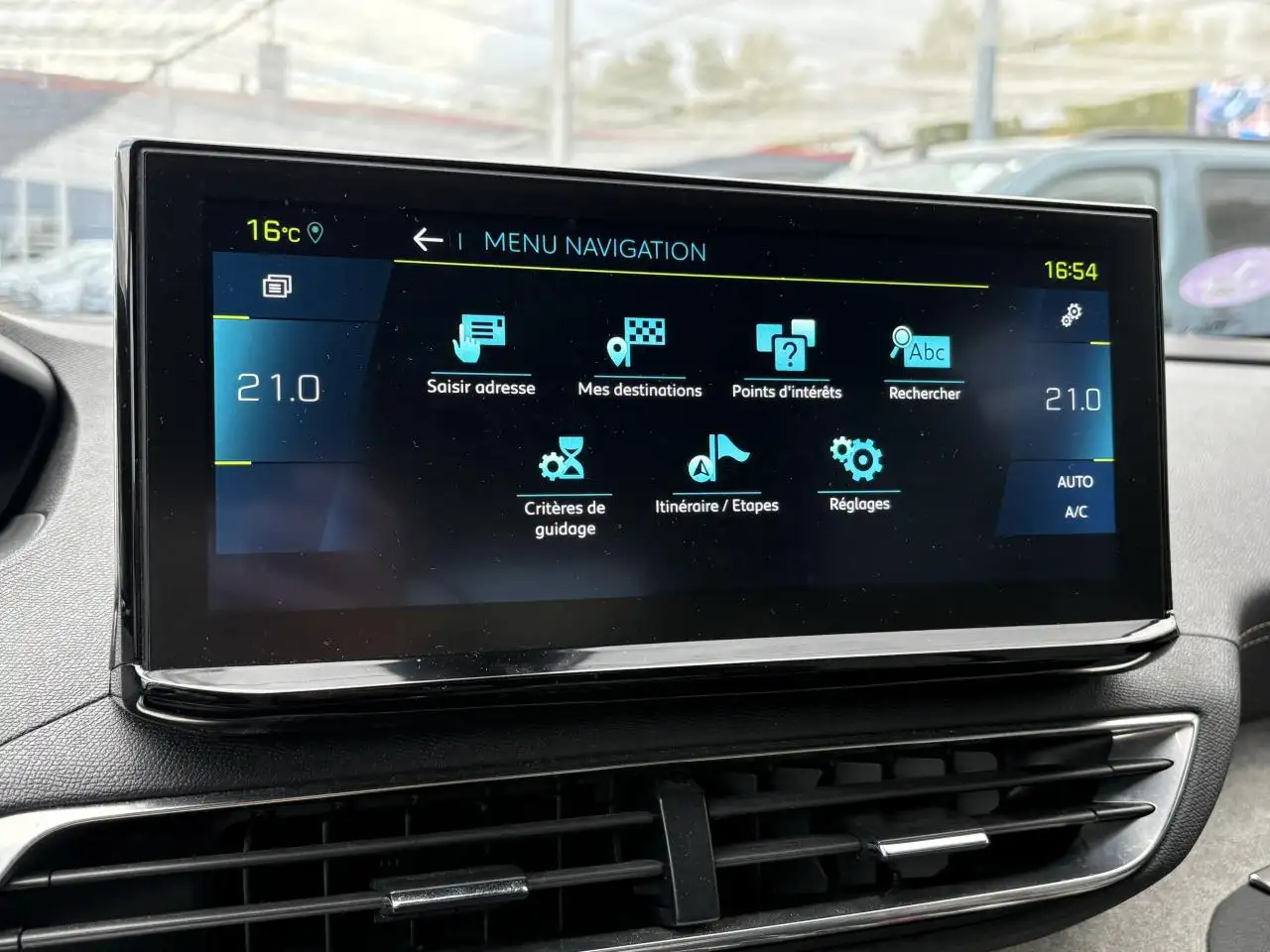 Peugeot 3008 3008 Plug-In Hybrid — photo 17
