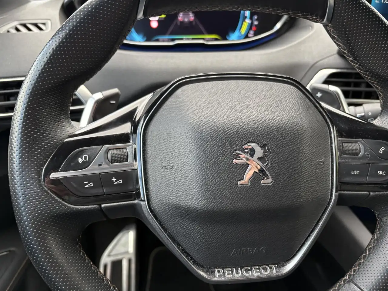 Peugeot 3008 3008 Plug-In Hybrid — photo 33