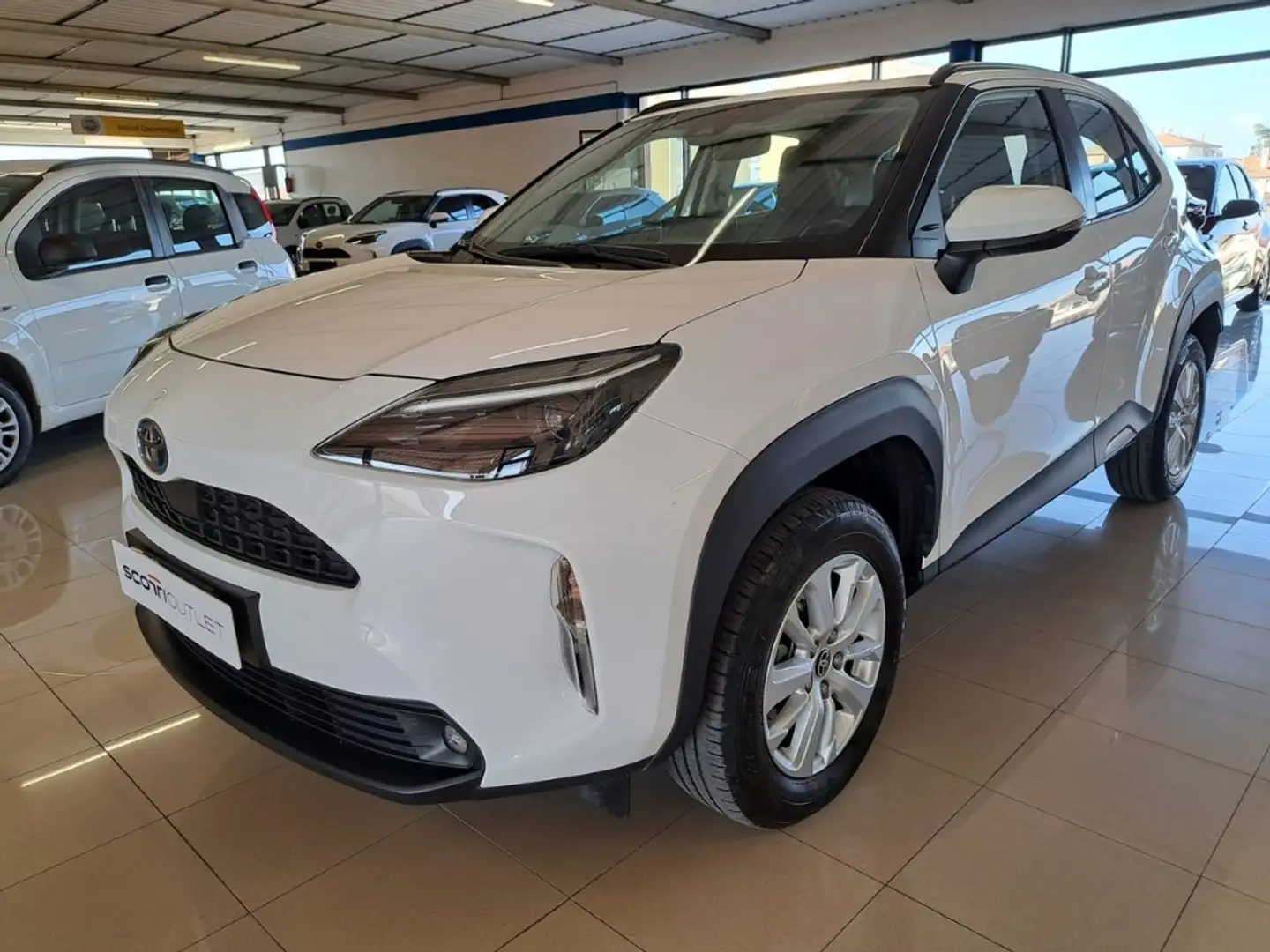 Toyota Yaris Cross 1.5 Hybrid 5p. E-CVT Active Bianco - 1